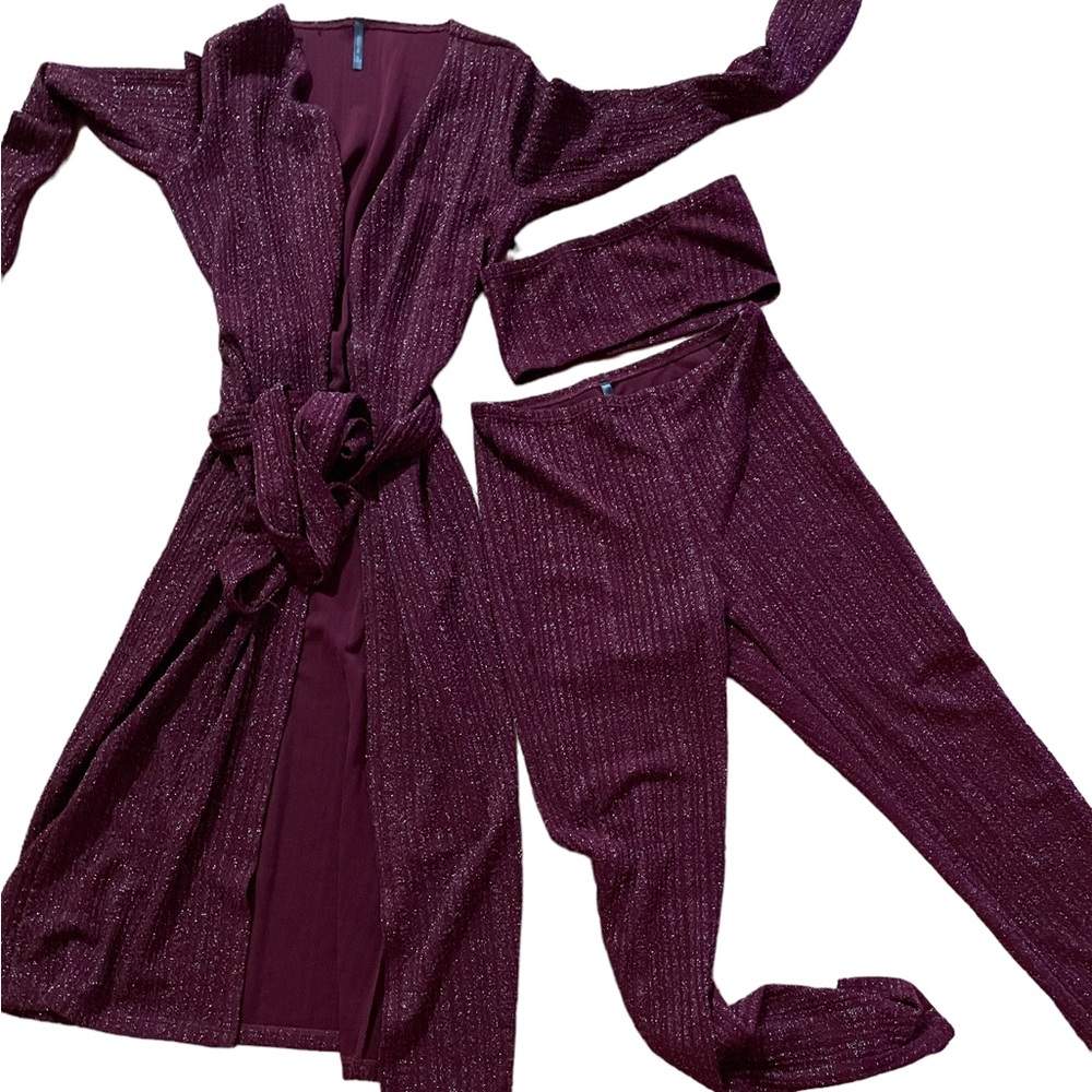 3 piece duster set with bandeau crop top and leggings.